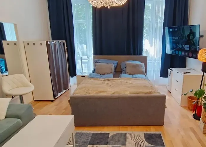 Home Suites Home